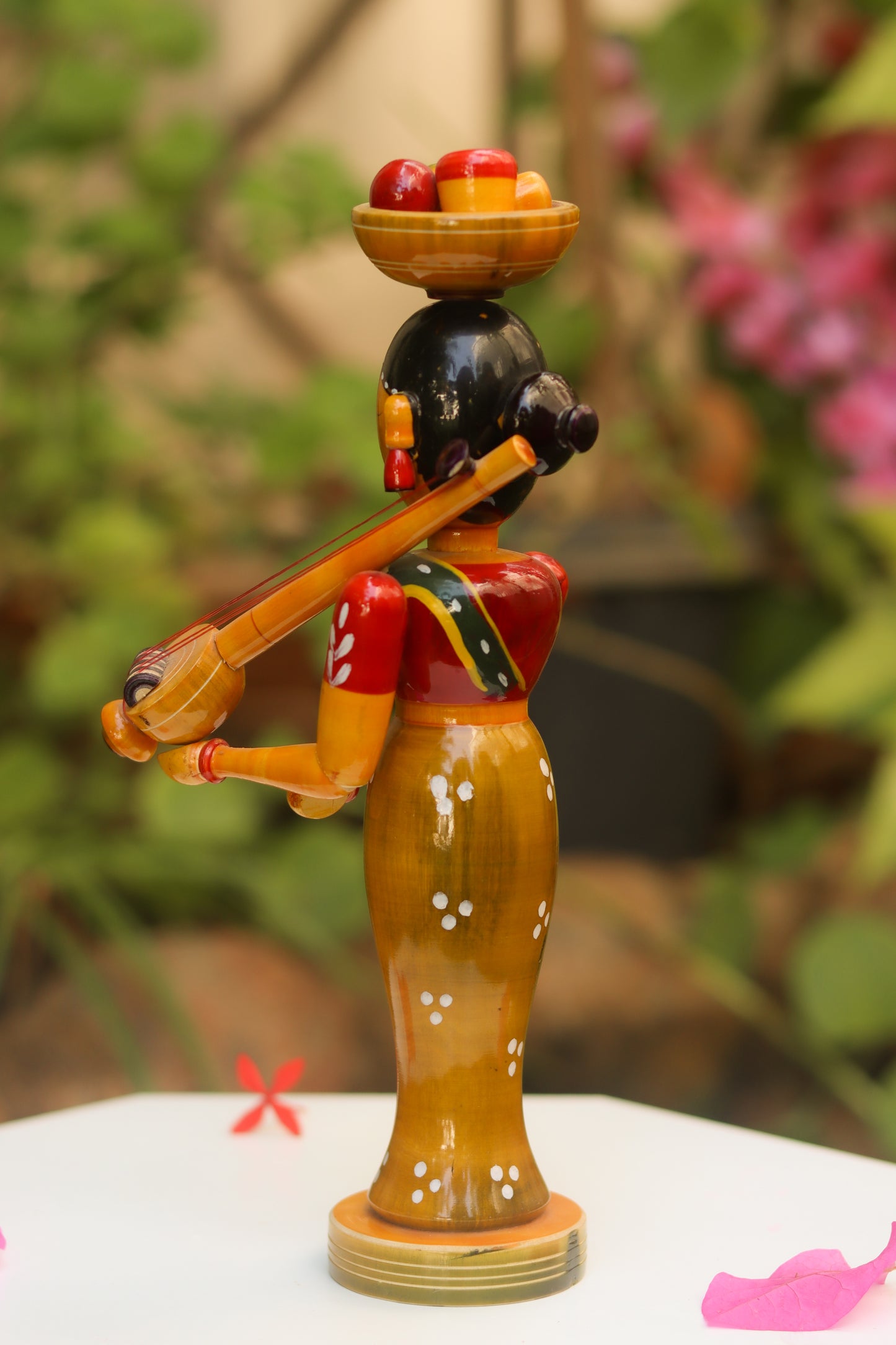 Traditional singer